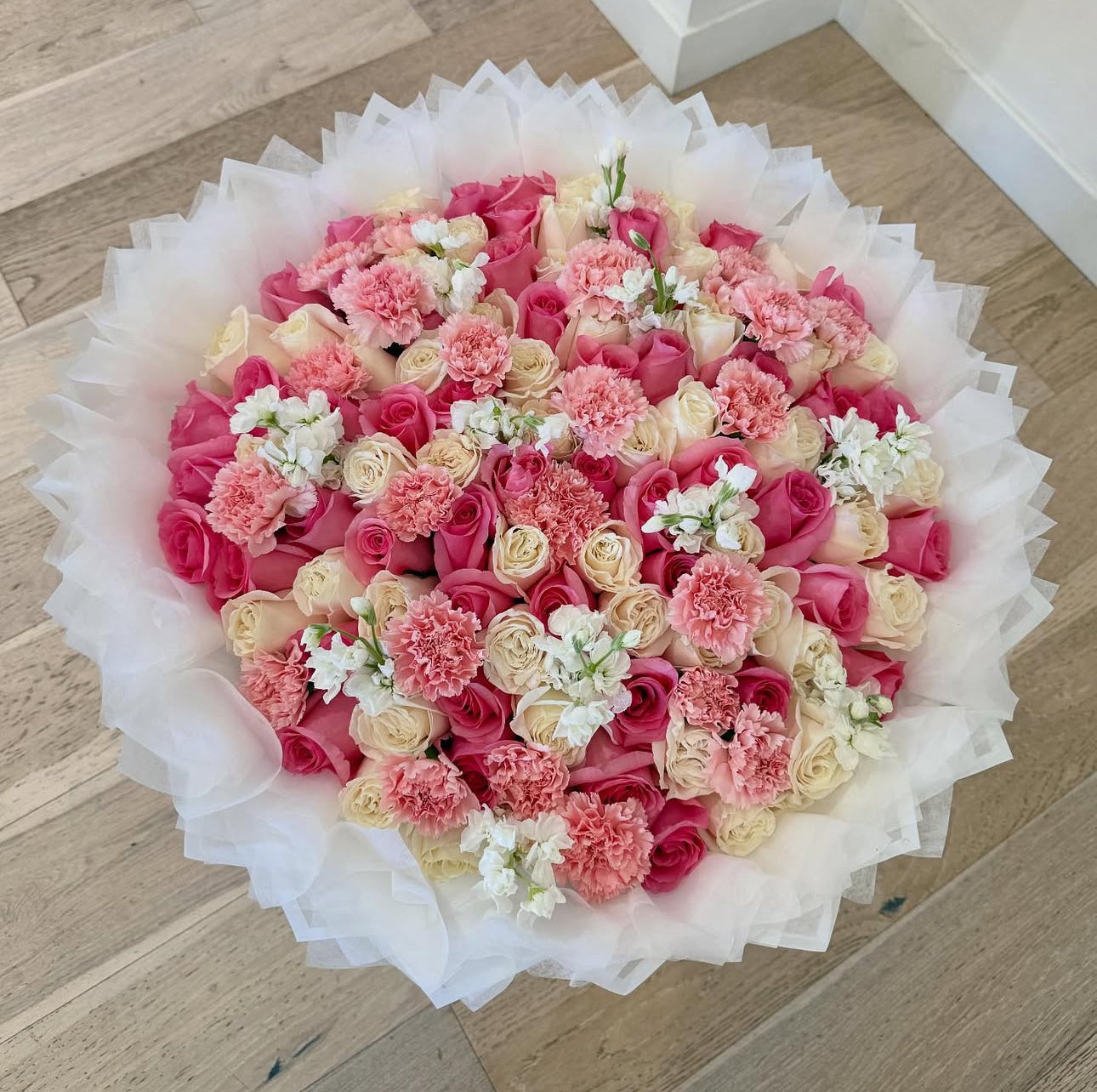 Elegant Mixed Bloom Bouquet